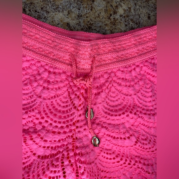 Lilly Pulitzer Neon Pink Claudette Shorts Size Small - Picture 2 of 6